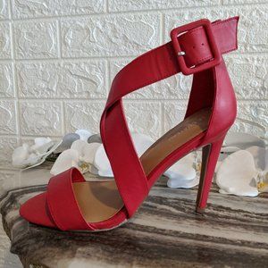 Le Chateau BNWT red leather wrap Heels Sandal size 9